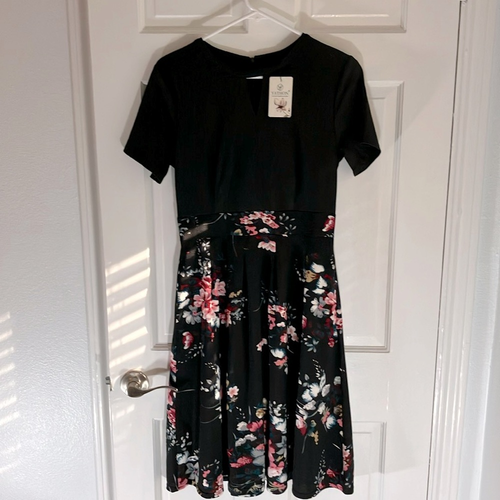 NWT Black and floral dress size medium